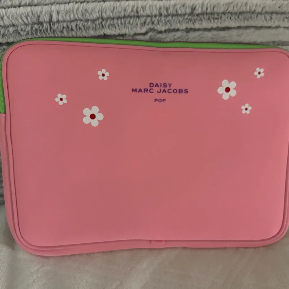 💕Marc Jacobs Pink laptop sleeve case💕